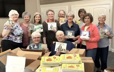 Altrusa Club of Bentonville/Bella Vista members